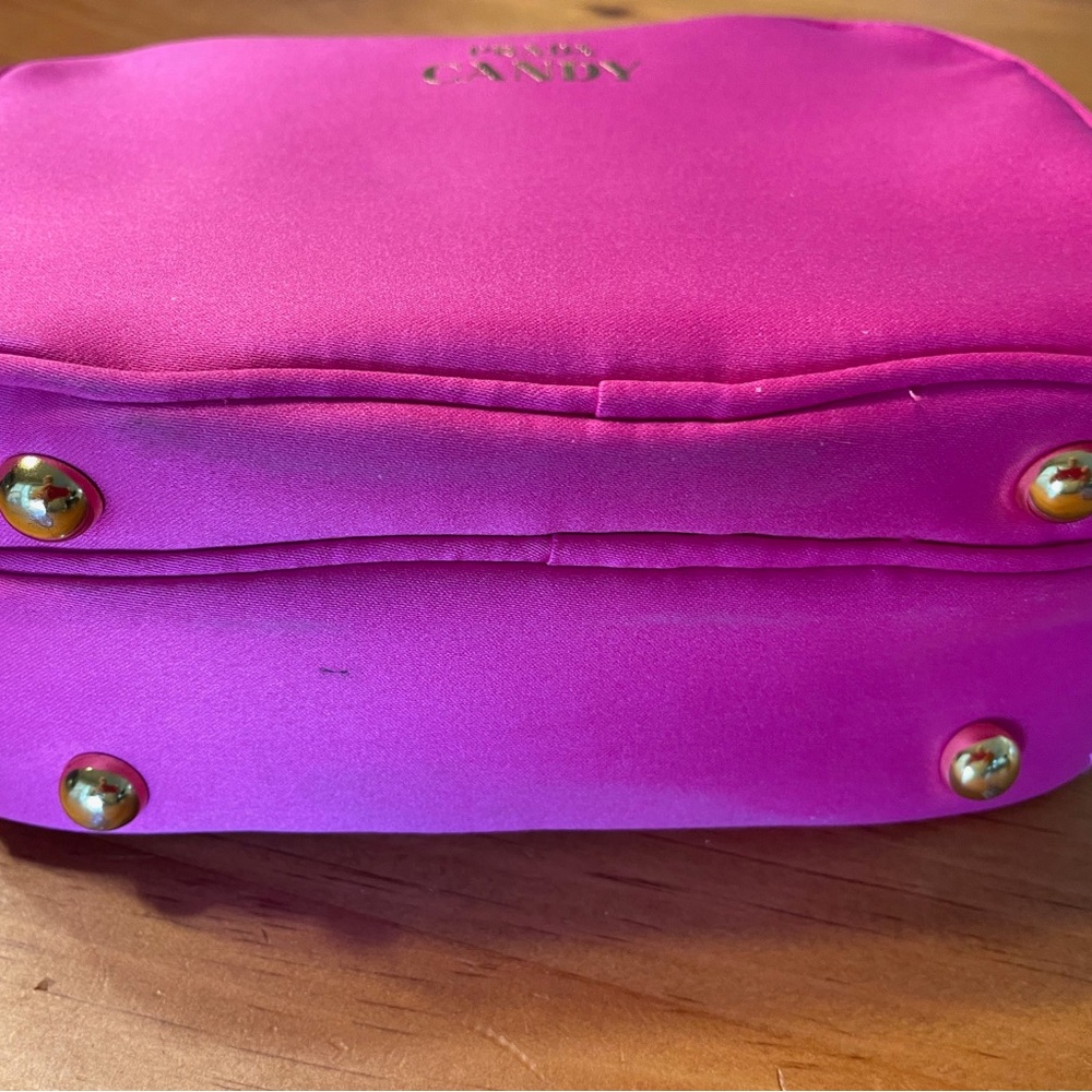 Authentic Prada Travel Hanbag - Picture 6 of 11